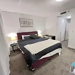 Aircabin - Mascot - Near Airport - 2 Beds Apt